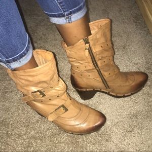 Earthies Ankle Boots 9.5